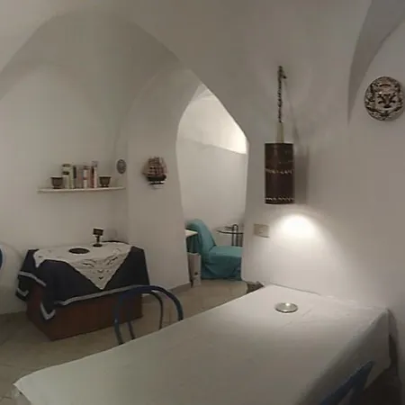 Studio L'archetto Apartment *