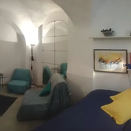 Studio L'archetto Apartment *